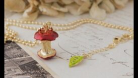 همسات النزوة: استمتع بالمرح مع قلاداتنا المستوحاة من النزوة