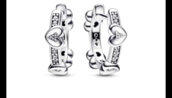 الرومانسية المشعة: عبّر عن الحب من خلال مجموعة الأقراط الرومانسية الخاصة بنا