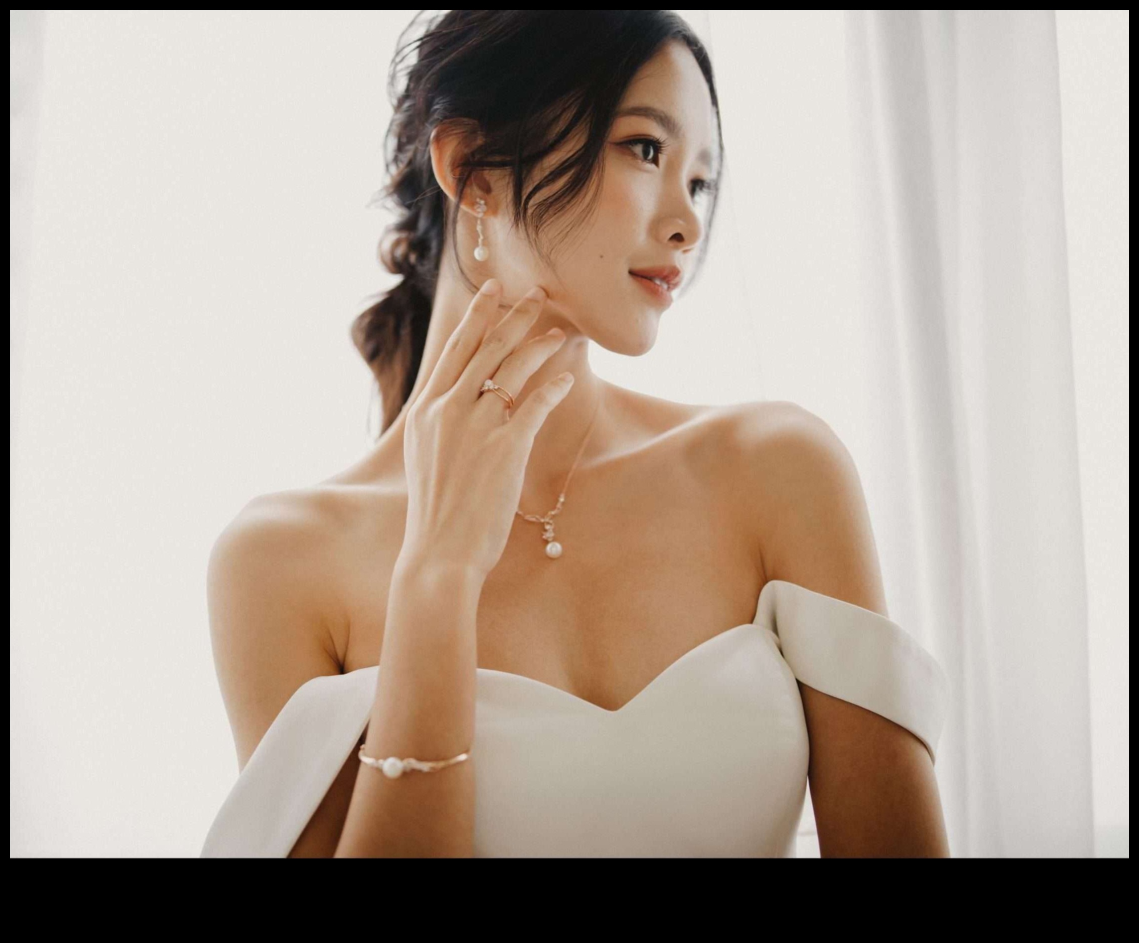 الأناقة الأثيرية: سحر مجوهرات الزفاف المتألق